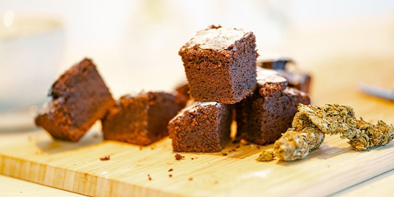 Bocaditos De Brownie Con Marihuana (Fácil)